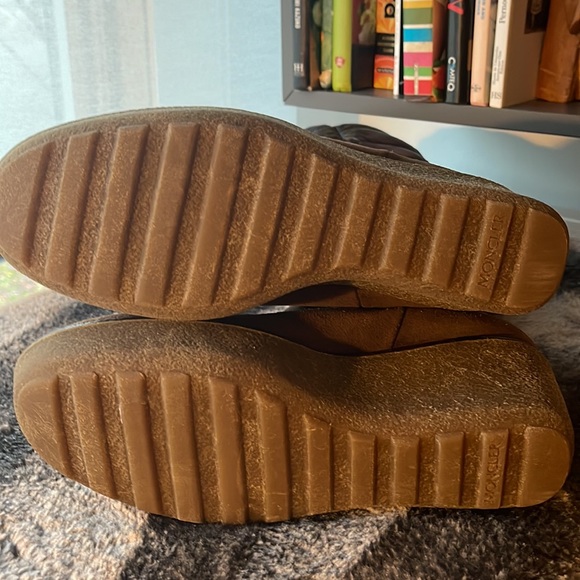 Moncler neylon/suede ankle boots with platform sole - Picture 4 of 5